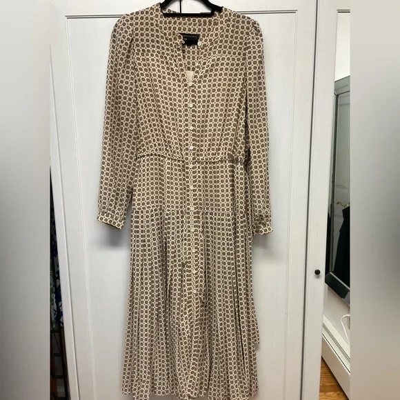 Banana Republic pleaded midi dress - Picture 2 of 11